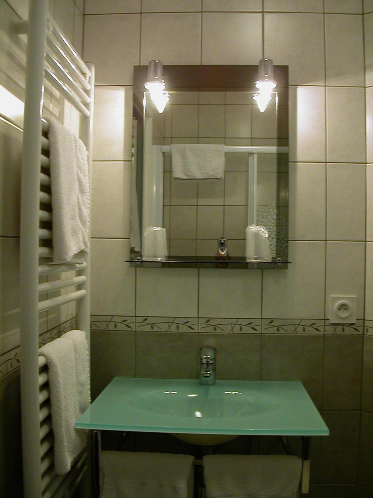 Logis Restaurant Les Cevennes Hotel Saint-Cirgues-en-Montagne
